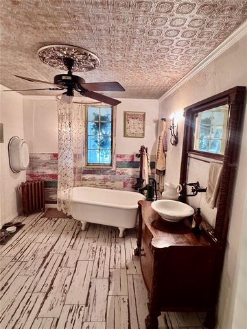 735 79TH CIRCLE S, St Petersburg, FL 33707