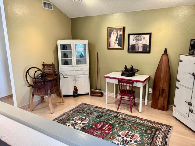 735 79TH CIRCLE S, St Petersburg, FL 33707