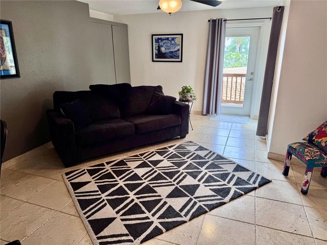 735 79TH CIRCLE S, St Petersburg, FL 33707