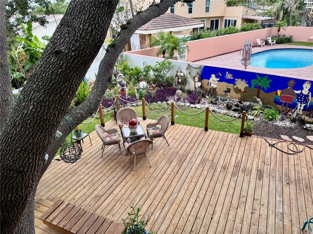 735 79TH CIRCLE S, St Petersburg, FL 33707