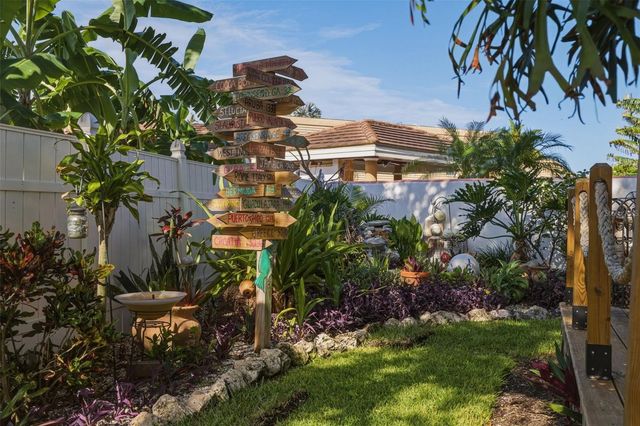 735 79TH CIRCLE S, St Petersburg, FL 33707