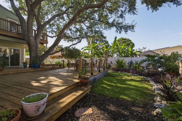 735 79TH CIRCLE S, St Petersburg, FL 33707