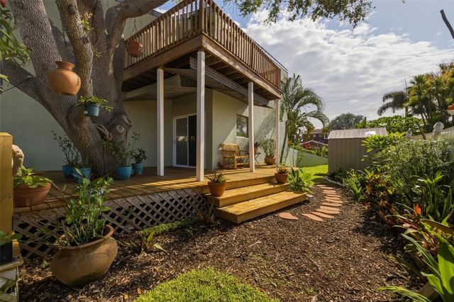 735 79TH CIRCLE S, St Petersburg, FL 33707