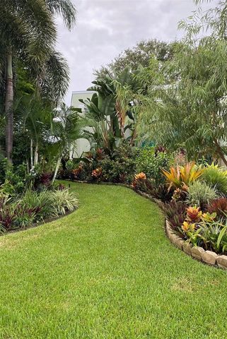 735 79TH CIRCLE S, St Petersburg, FL 33707