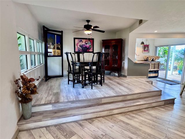 735 79TH CIRCLE S, St Petersburg, FL 33707