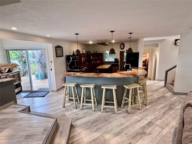 735 79TH CIRCLE S, St Petersburg, FL 33707