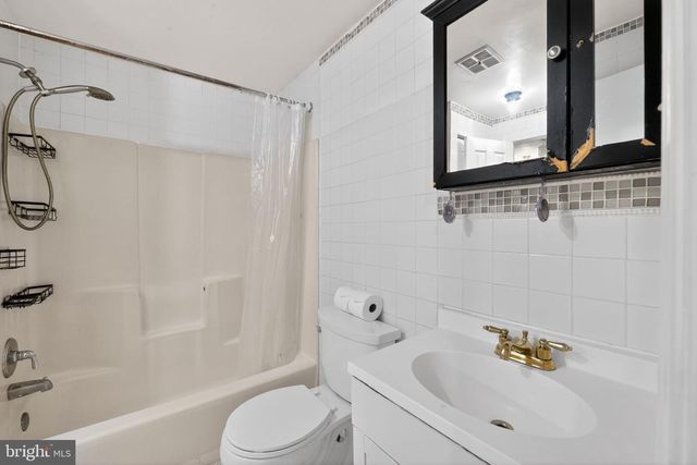 14 SEEK CT, Takoma Park, MD 20912