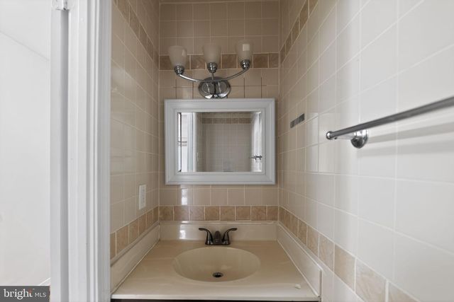 14 SEEK CT, Takoma Park, MD 20912