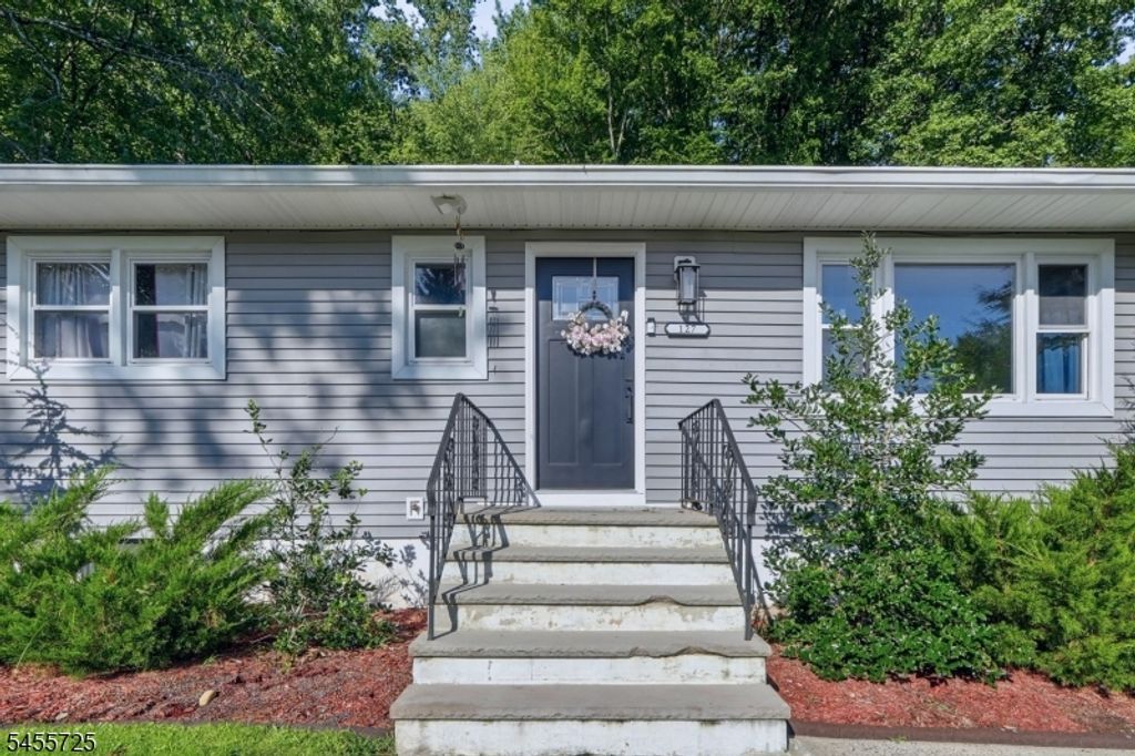 127 Hillside Dr, North Haledon Boro, NJ 07508 — photo 2
