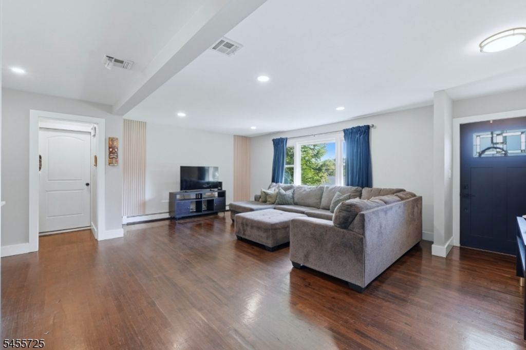 127 Hillside Dr, North Haledon Boro, NJ 07508 — photo 4