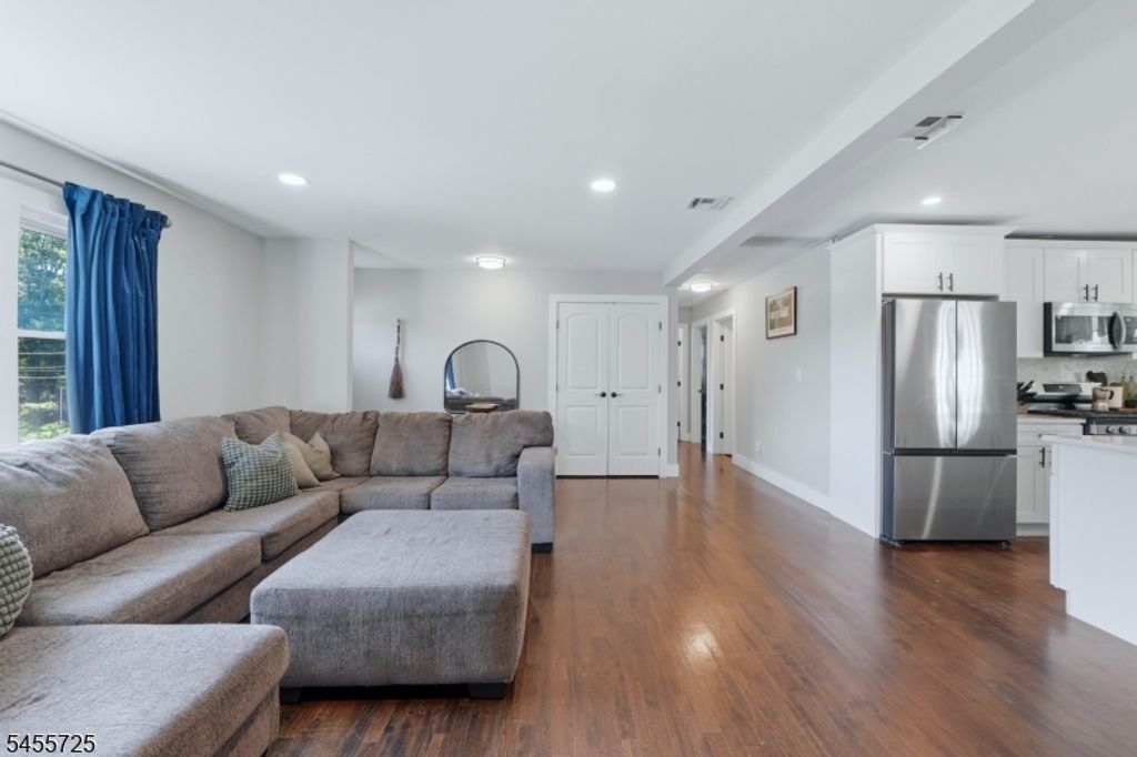 127 Hillside Dr, North Haledon Boro, NJ 07508 — photo 5