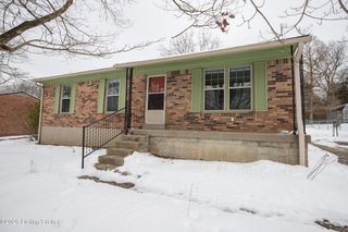 1013 E Mailback Way, Crestwood, KY 40014