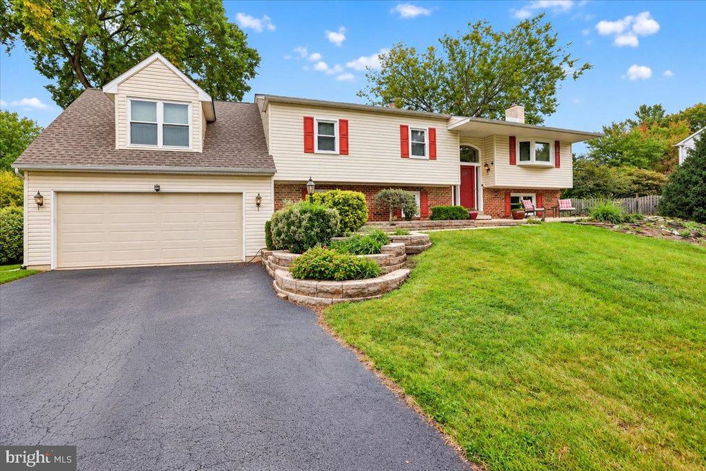 505 FAITH DR, Norristown, PA 19403