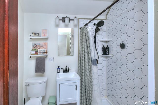 117 Nash Lane, Bridgeport, CT 06605