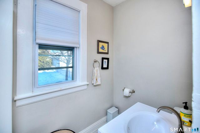 117 Nash Lane, Bridgeport, CT 06605