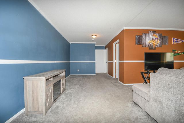 1513 28th Avenue S, Fargo, ND 58103