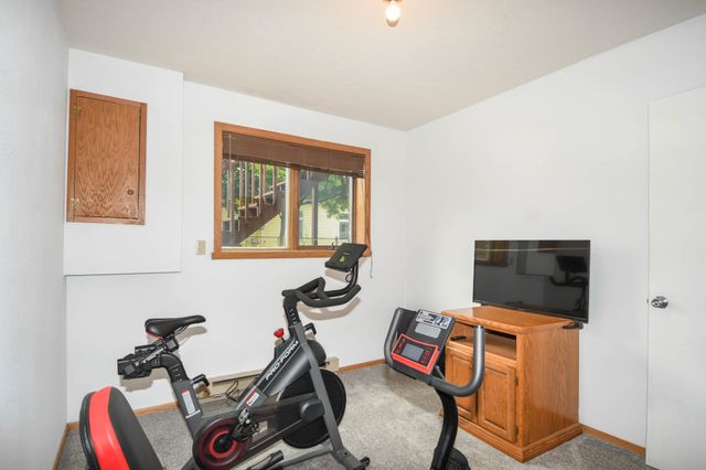 1513 28th Avenue S, Fargo, ND 58103