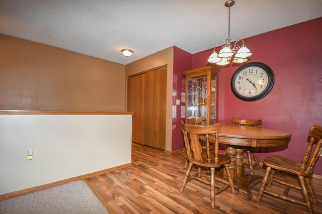 1513 28th Avenue S, Fargo, ND 58103