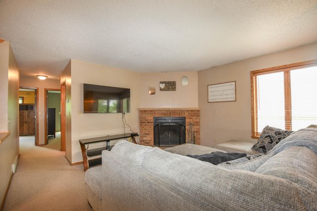 1513 28th Avenue S, Fargo, ND 58103