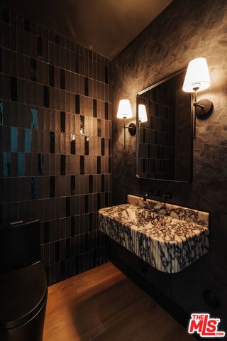 1343 S Ogden Drive, Los Angeles, CA 90019