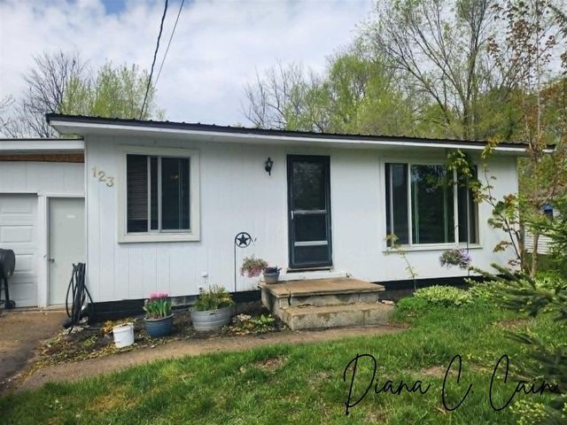 123 Riverside Drive, Hart, MI 49420