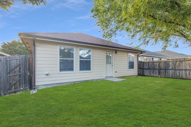 8836 Valley River Drive, Fort Worth, TX 76244