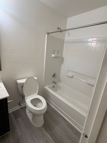 8836 Valley River Drive, Fort Worth, TX 76244