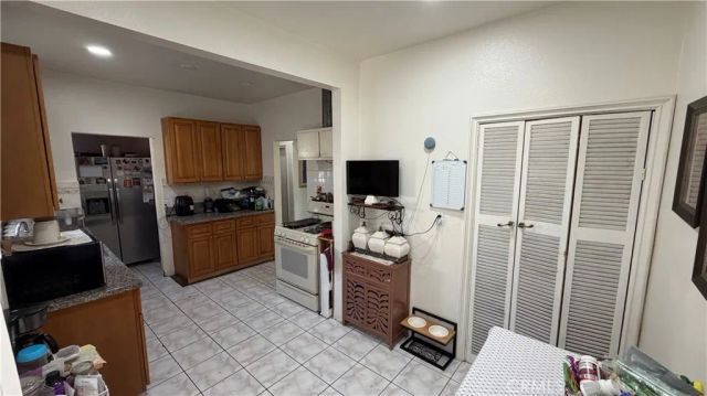 962 N Ditman, Los Angeles, CA 90063