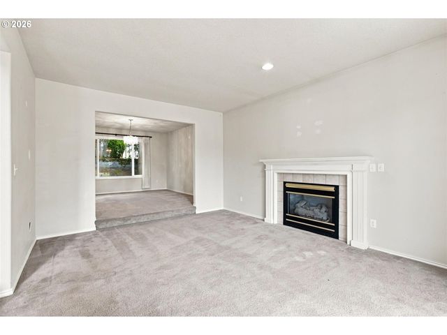 15048 Se DIAMOND Dr, Clackamas, OR 97015