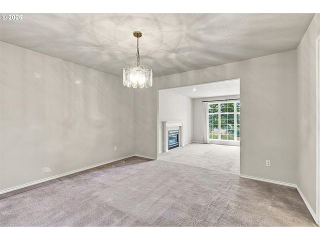 15048 Se DIAMOND Dr, Clackamas, OR 97015