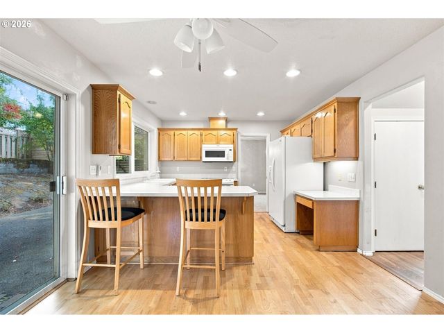 15048 Se DIAMOND Dr, Clackamas, OR 97015