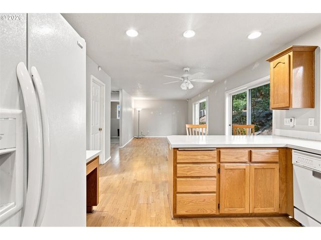15048 Se DIAMOND Dr, Clackamas, OR 97015