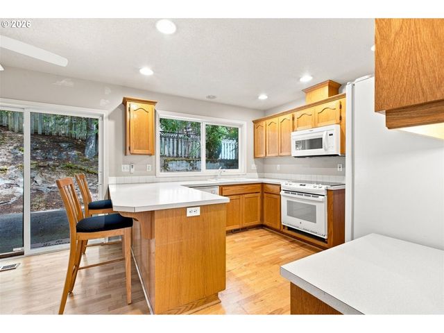 15048 Se DIAMOND Dr, Clackamas, OR 97015