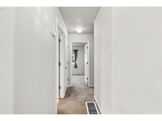 15048 Se DIAMOND Dr, Clackamas, OR 97015
