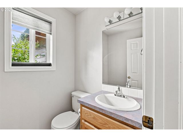 15048 Se DIAMOND Dr, Clackamas, OR 97015