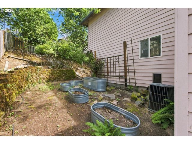 15048 Se DIAMOND Dr, Clackamas, OR 97015