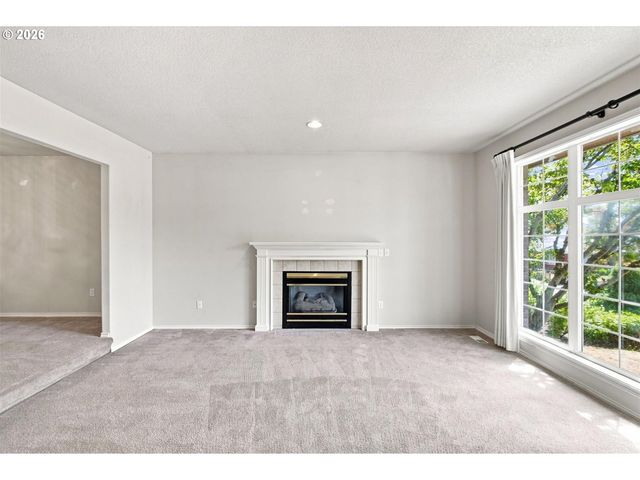 15048 Se DIAMOND Dr, Clackamas, OR 97015
