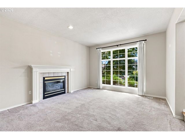 15048 Se DIAMOND Dr, Clackamas, OR 97015