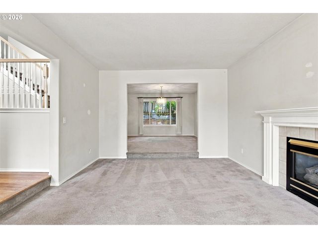 15048 Se DIAMOND Dr, Clackamas, OR 97015