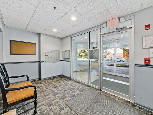 8000 Kilpatrick Avenue 2F, Skokie, IL 60076
