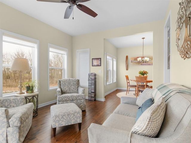 5982 Monarch Drive, Farmington, NY 14425