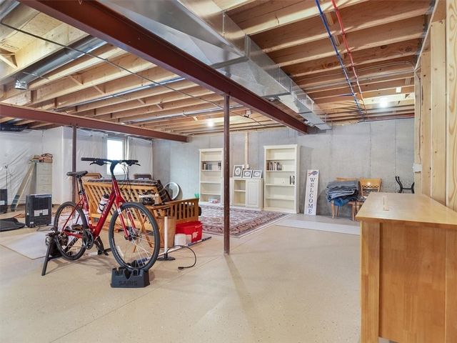 5982 Monarch Drive, Farmington, NY 14425