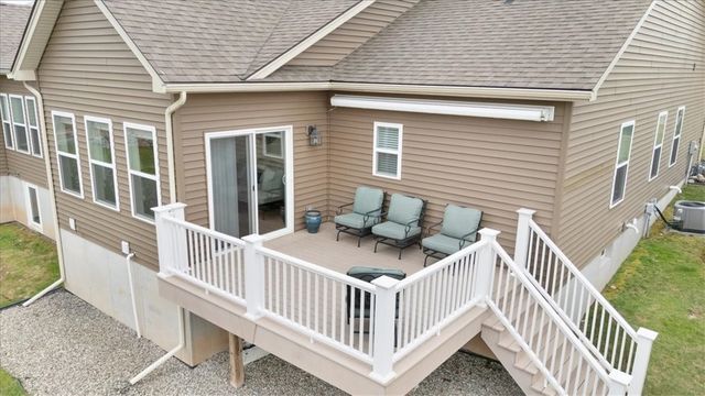 5982 Monarch Drive, Farmington, NY 14425