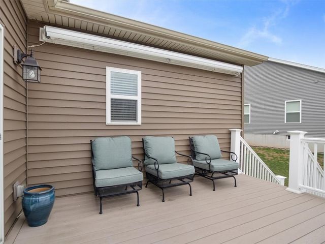 5982 Monarch Drive, Farmington, NY 14425