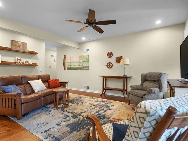 5982 Monarch Drive, Farmington, NY 14425