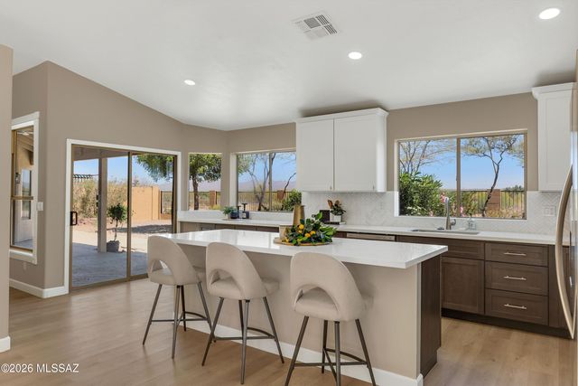 8470 N Redstone, Tucson, AZ 85743