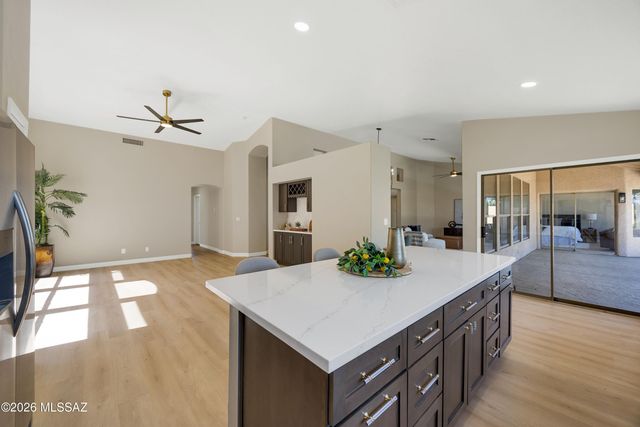 8470 N Redstone, Tucson, AZ 85743