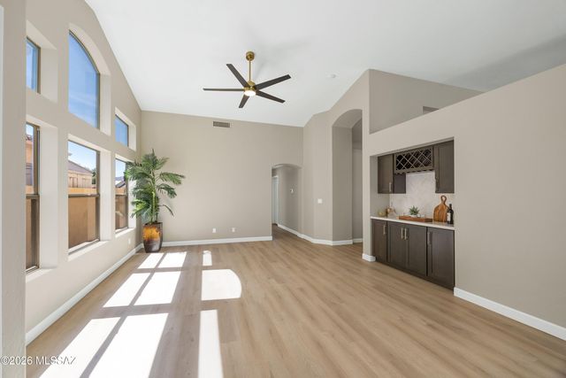 8470 N Redstone, Tucson, AZ 85743