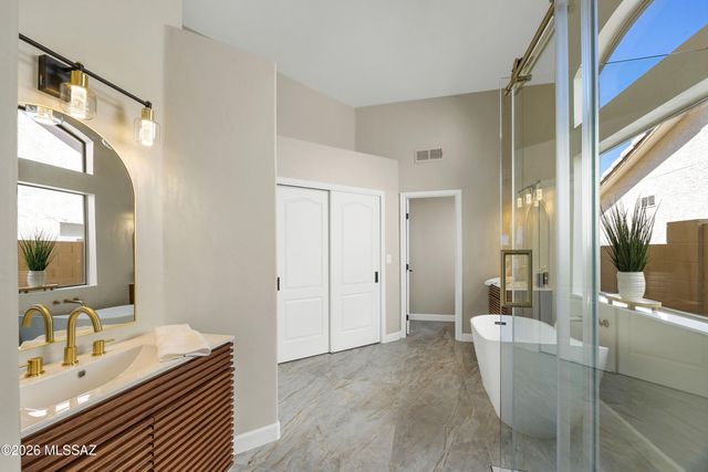 8470 N Redstone, Tucson, AZ 85743