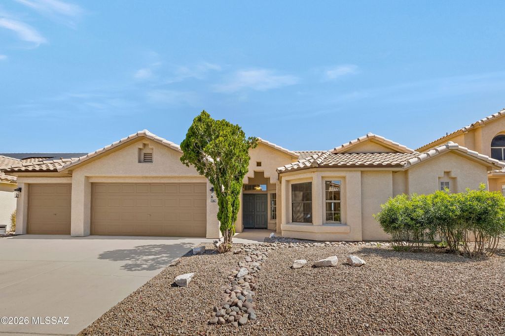 8470 N Redstone, Tucson, AZ 85743